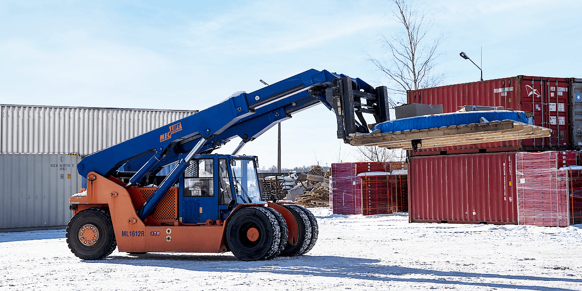 Погрузчик телескопический MECLIFT ML 1612R Погрузчик телескопический MECLIFT ML 1612R